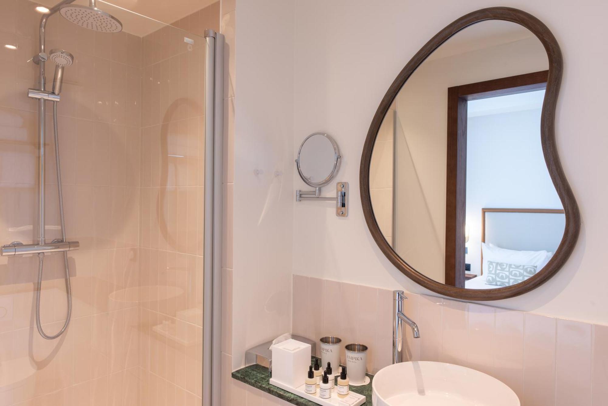 Le Lampika Hotel Paris Zimmer foto